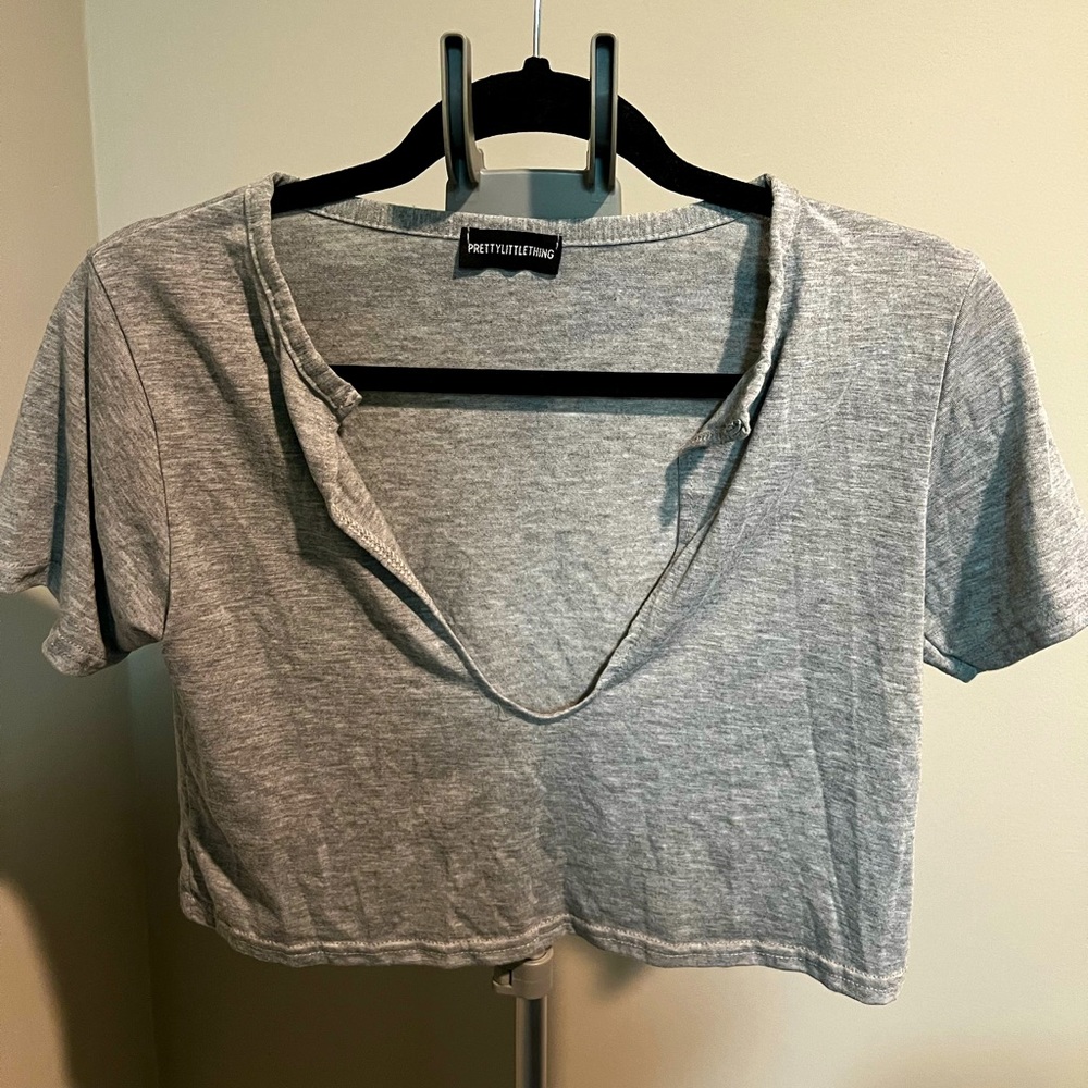 Pretty Little Thing, US Size 4, Light Gray